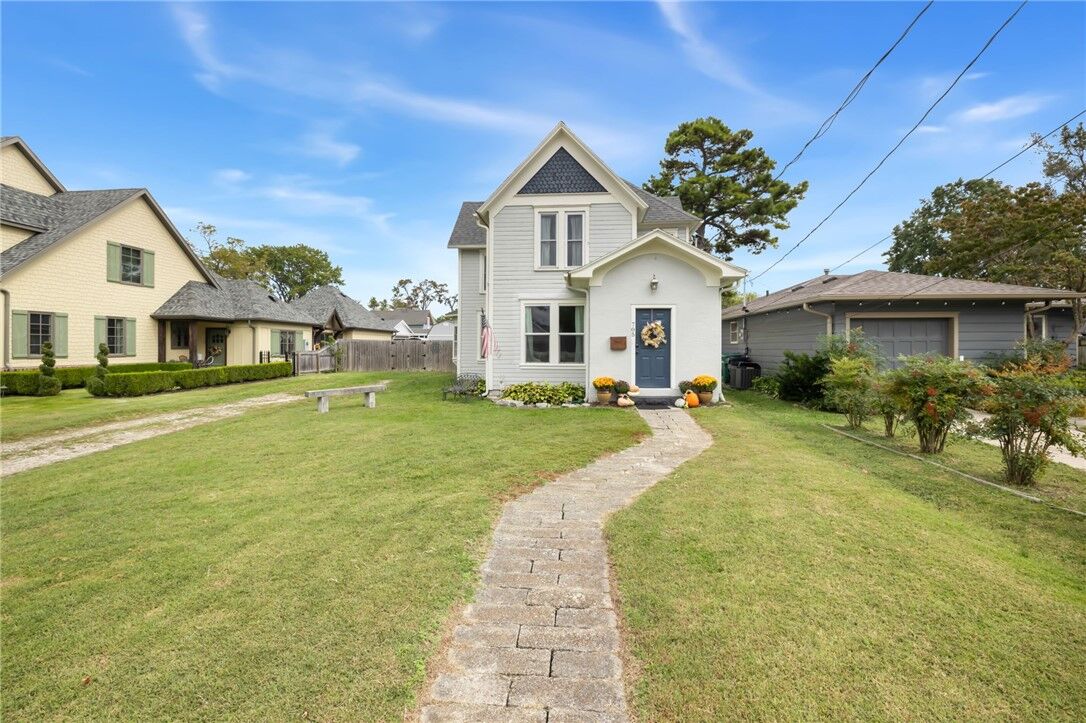 Property Photo: 705 S 4th Street AR 72756