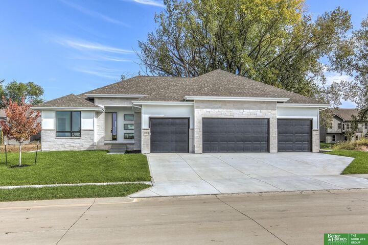 11011 S 98th Street  Papillion NE 68046 photo