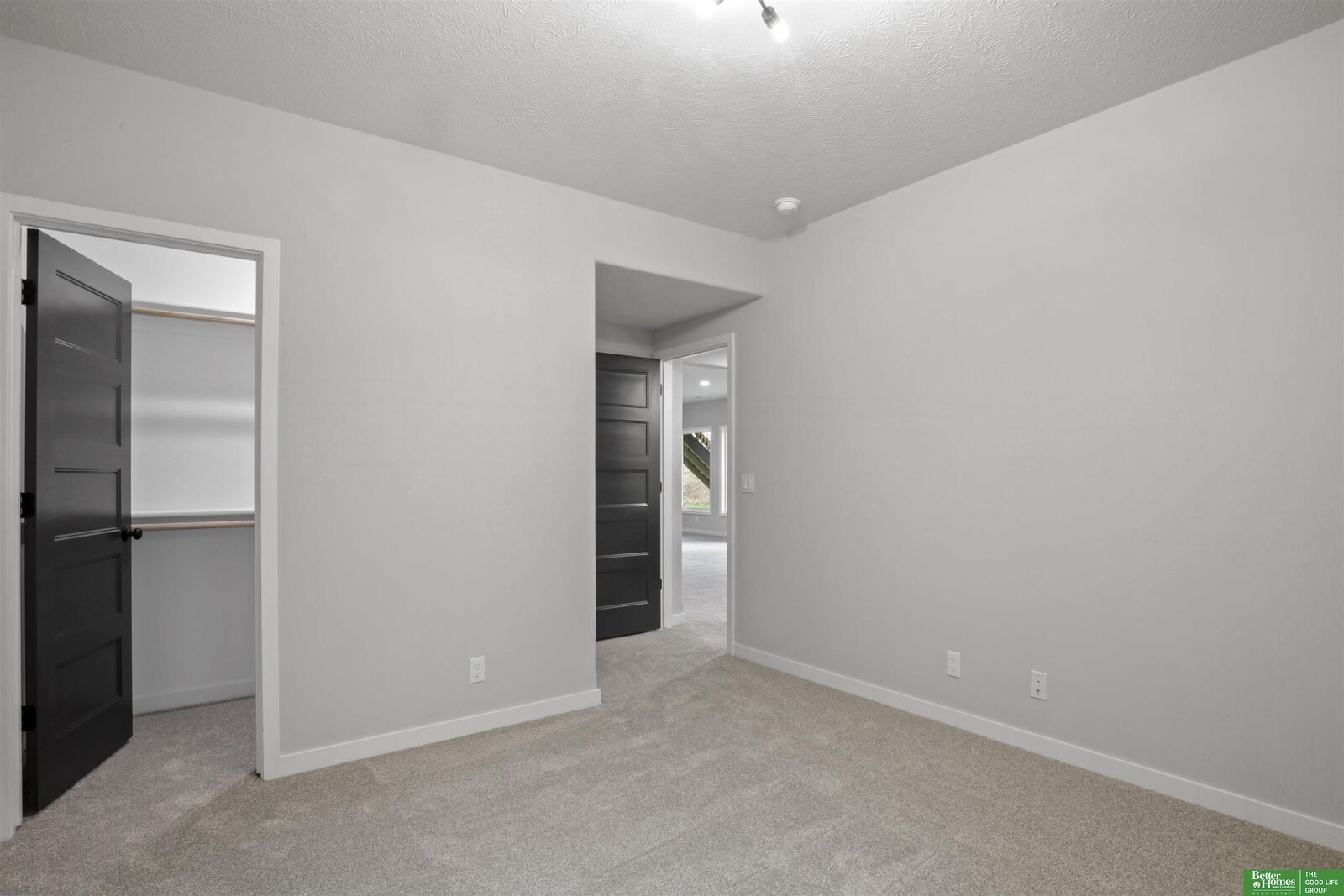 Property Photo: 11007 S 98th Street NE 68046