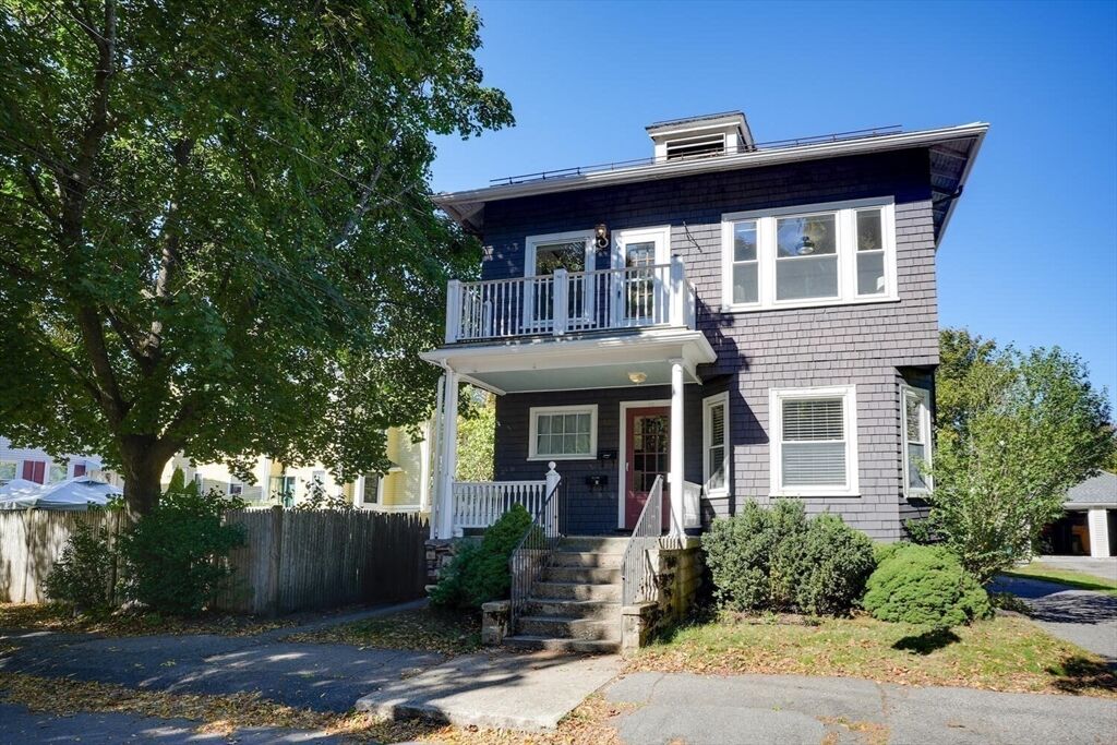 Property Photo: 52 Hawthorne St 1 MA 02478