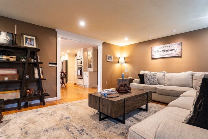 Property Photo: 4 Plantation MA 02048