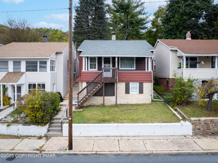Property Photo:  669 Princeton Avenue  PA 18071 