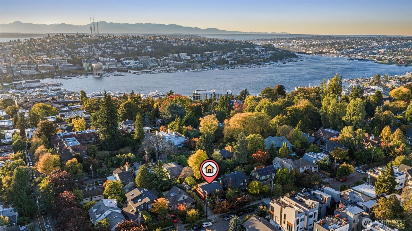 Property Photo: 917 Broadway E WA 98102