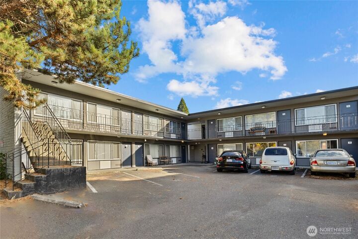 801 NW 54th Street  Seattle WA 98107 photo