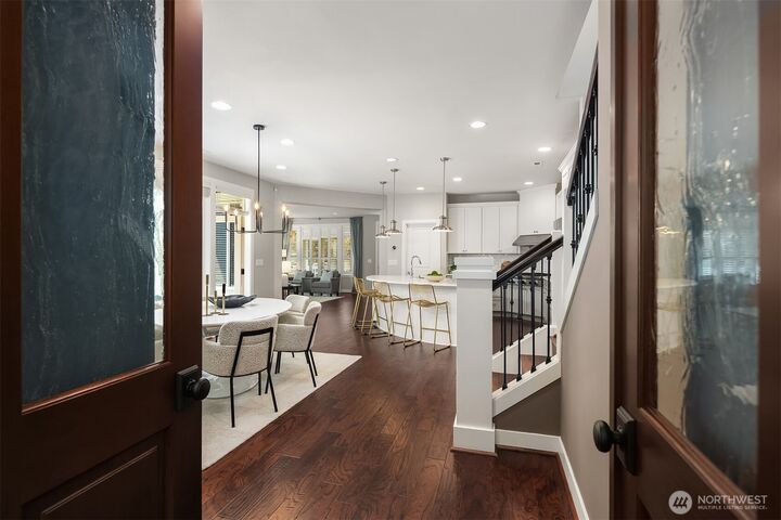 1136  Pine Crest Circle NE  Issaquah WA 98029 photo