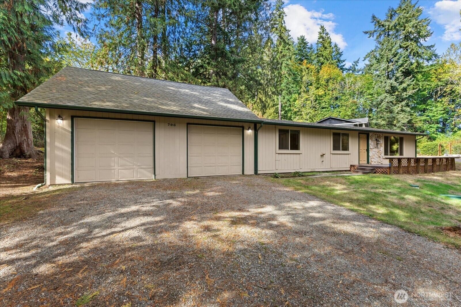 Property Photo:  796 NW Cedar Lane  WA 98370 
