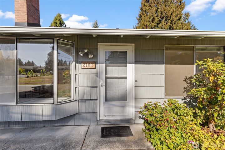 Property Photo:  2107  192nd Place SW  WA 98036 