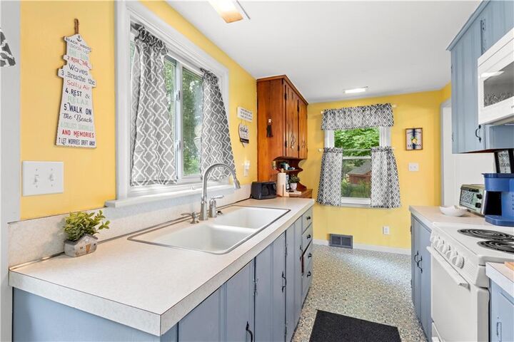 Property Photo: 4 East Stuart Street RI 02891