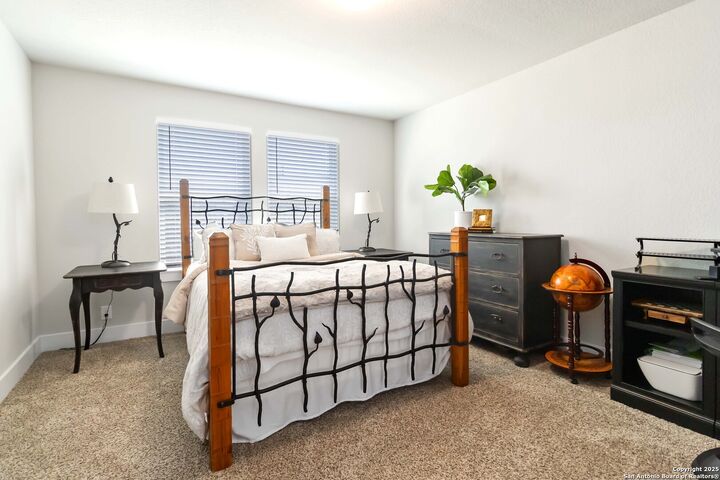 Property Photo: 5702 Pin Point TX 78266
