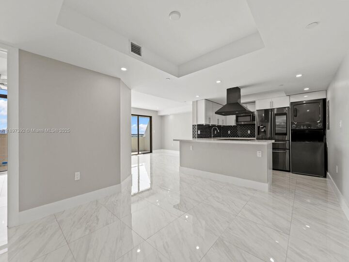 Property Photo: 911 E Ponce De Leon Blvd 1601 FL 33134