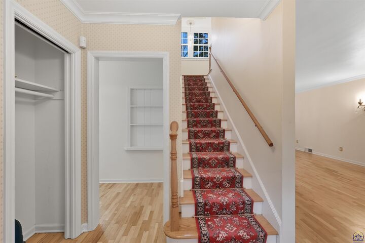 Property Photo: 3414 SW Avalon Ln KS 66604