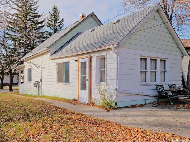 Property Photo: 710 George Street SK S0L 2V0