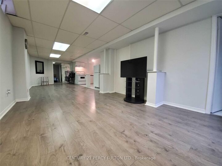 Property Photo:  74 Winding Lane Bsmt  ON L4J 5H9 