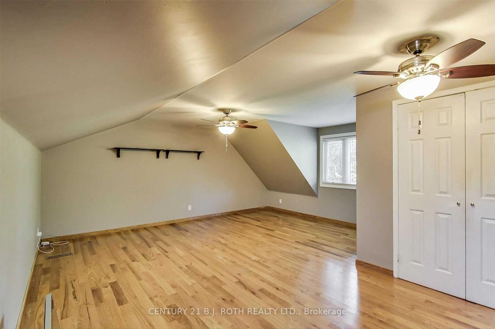 Photo de la propriété: 1711 South Porcupine Avenue 3 ON L9S 1S6
