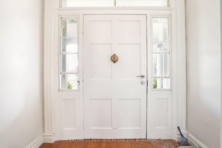 Property Photo:  899 Keg Lane  ON N3L 3E2 