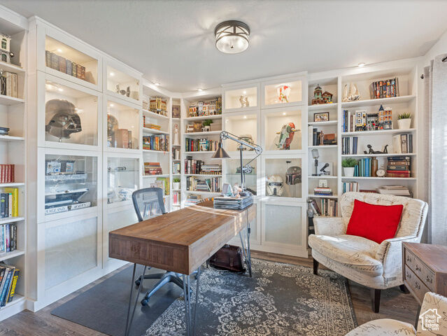 Property Photo: 742 N Echo Way UT 84045