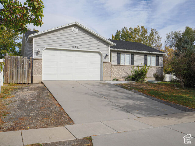 Property Photo: 635 E Wildrose Dr N UT 84029