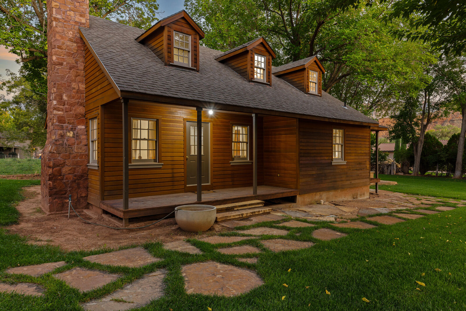 Property Photo: 127 W Main St UT 84763