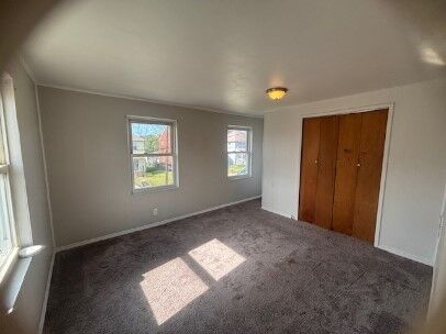 Property Photo:  922 Vankirk St 1  PA 15025 