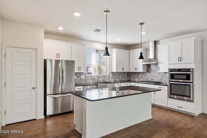 Property Photo:  5152 E Desert Forest Trail  AZ 85331 