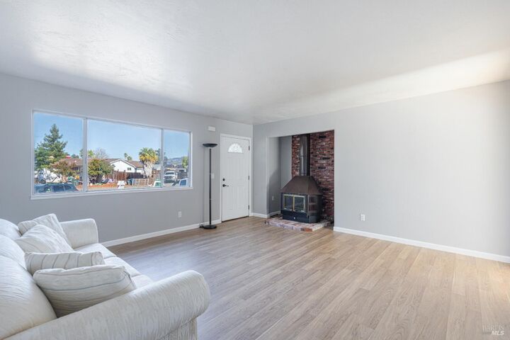 Property Photo: 1052 Helen Court CA 94954