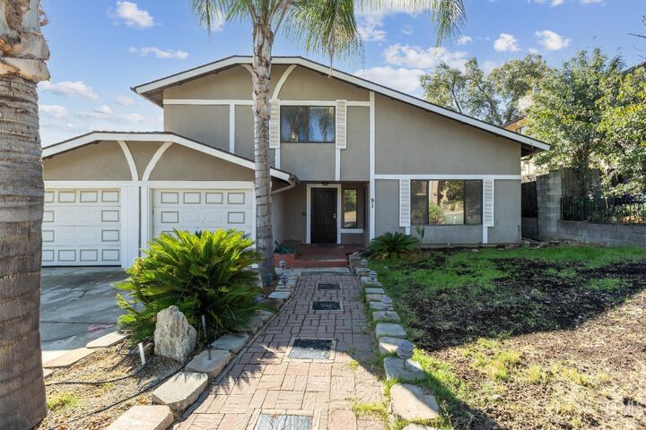 Property Photo: 91 Heatherwood Court CA 93257