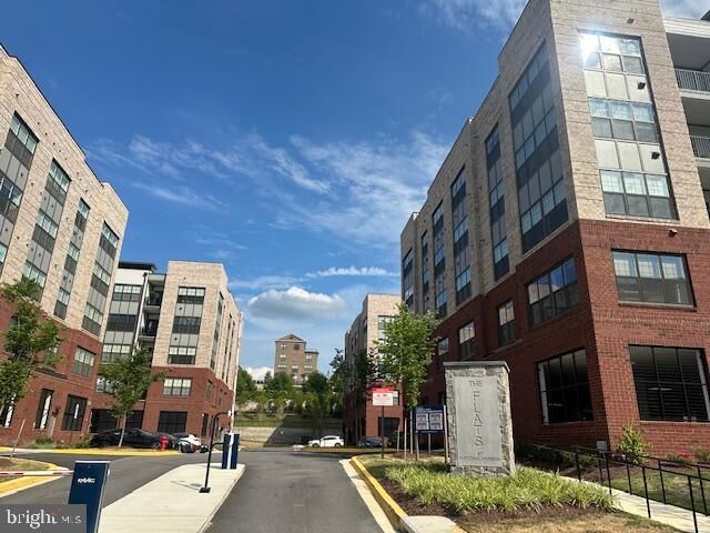 Property Photo: 106 Saint Ives Place 103 MD 20745