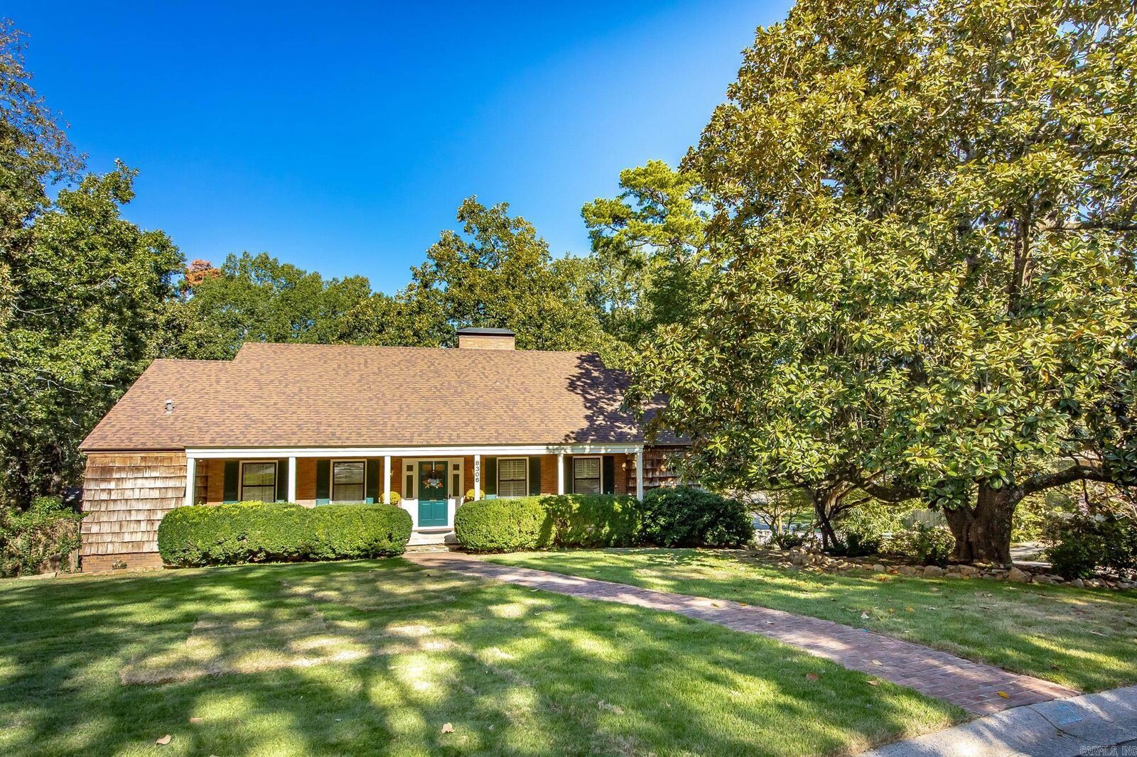 Property Photo: 8306 Louwanda Drive AR 72205