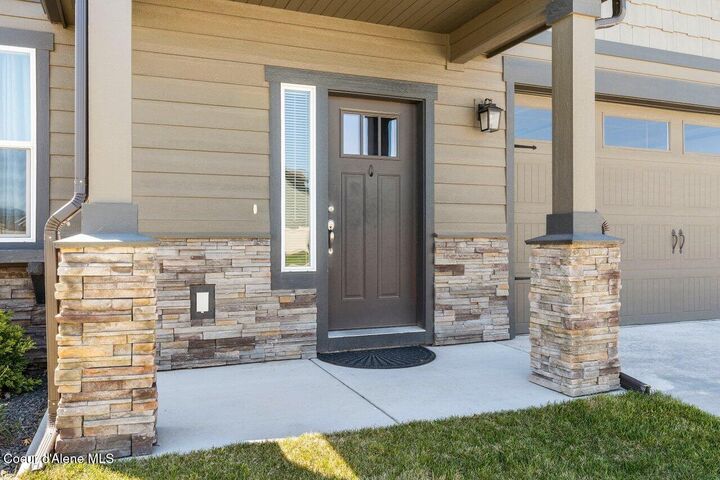 Property Photo:  13019 N Loveland Way  ID 83835 