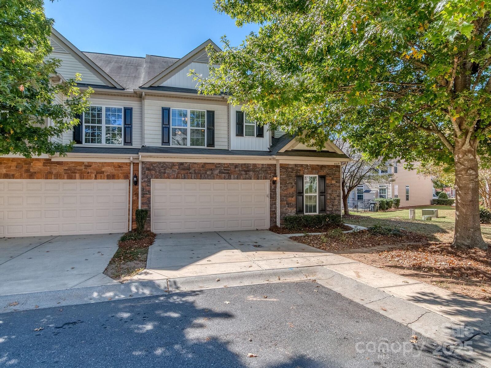 Property Photo: 4619 Memphian Court NC 28210