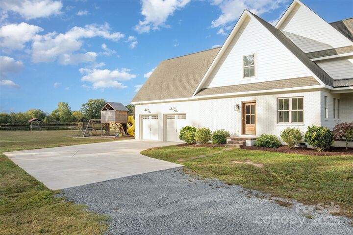 Property Photo: 6322 Olive Branch Road NC 28103