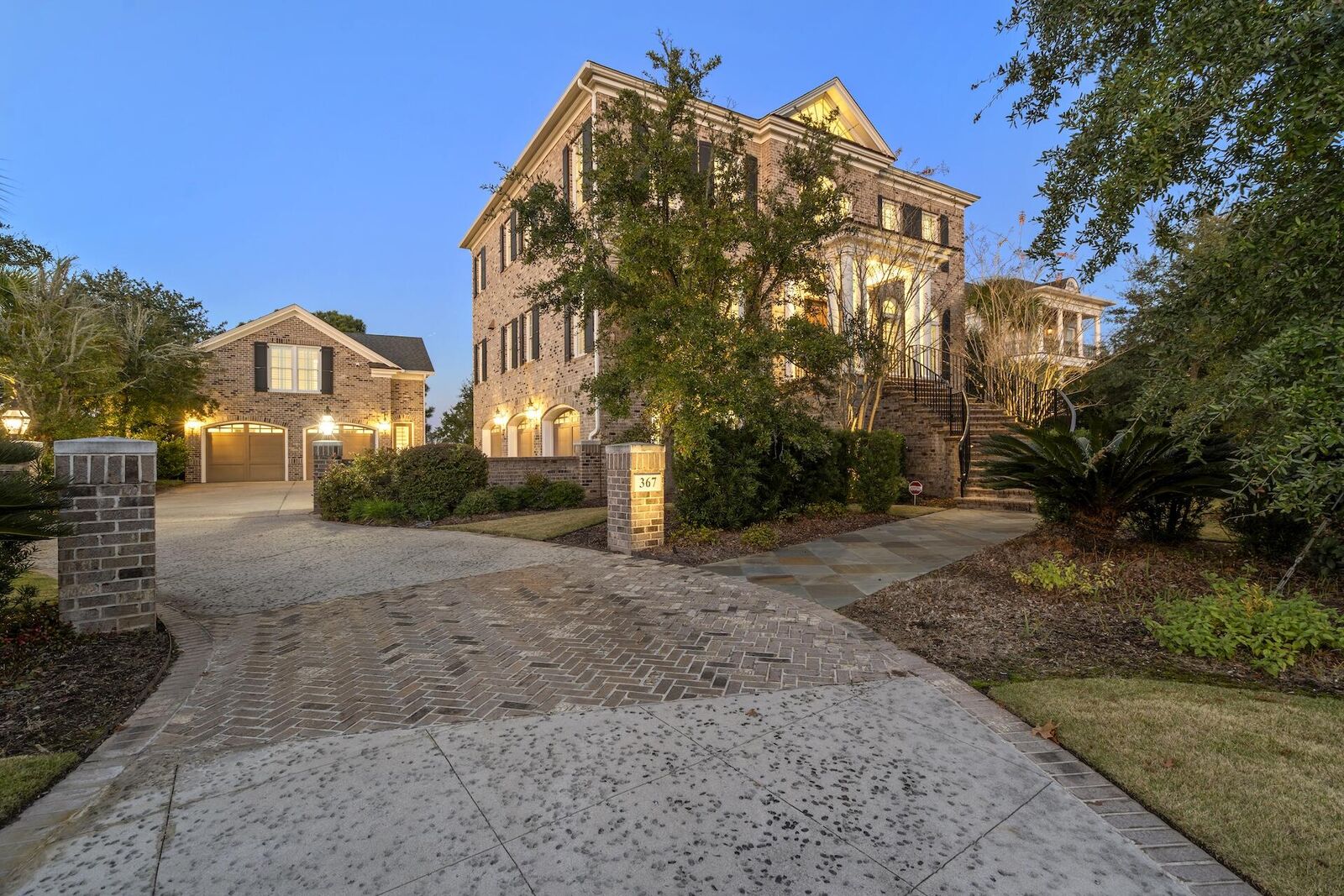 Property Photo:  367 Lesesne Street  SC 29492 