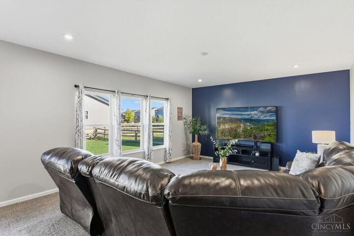 Property Photo: 2521 Leonardo Way OH 45005