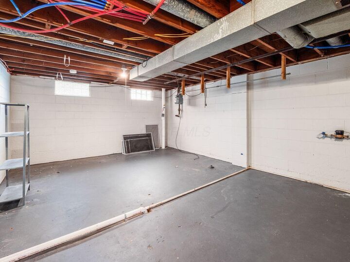 Property Photo: 1424 E Deshler Avenue OH 43206
