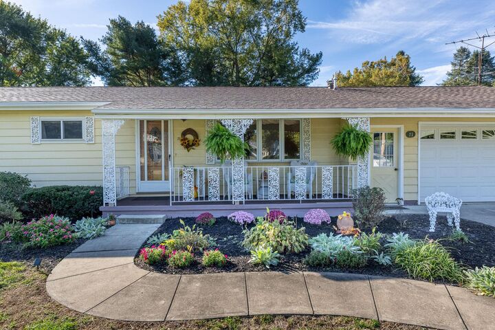 Property Photo: 71 Barb Avenue OH 43056