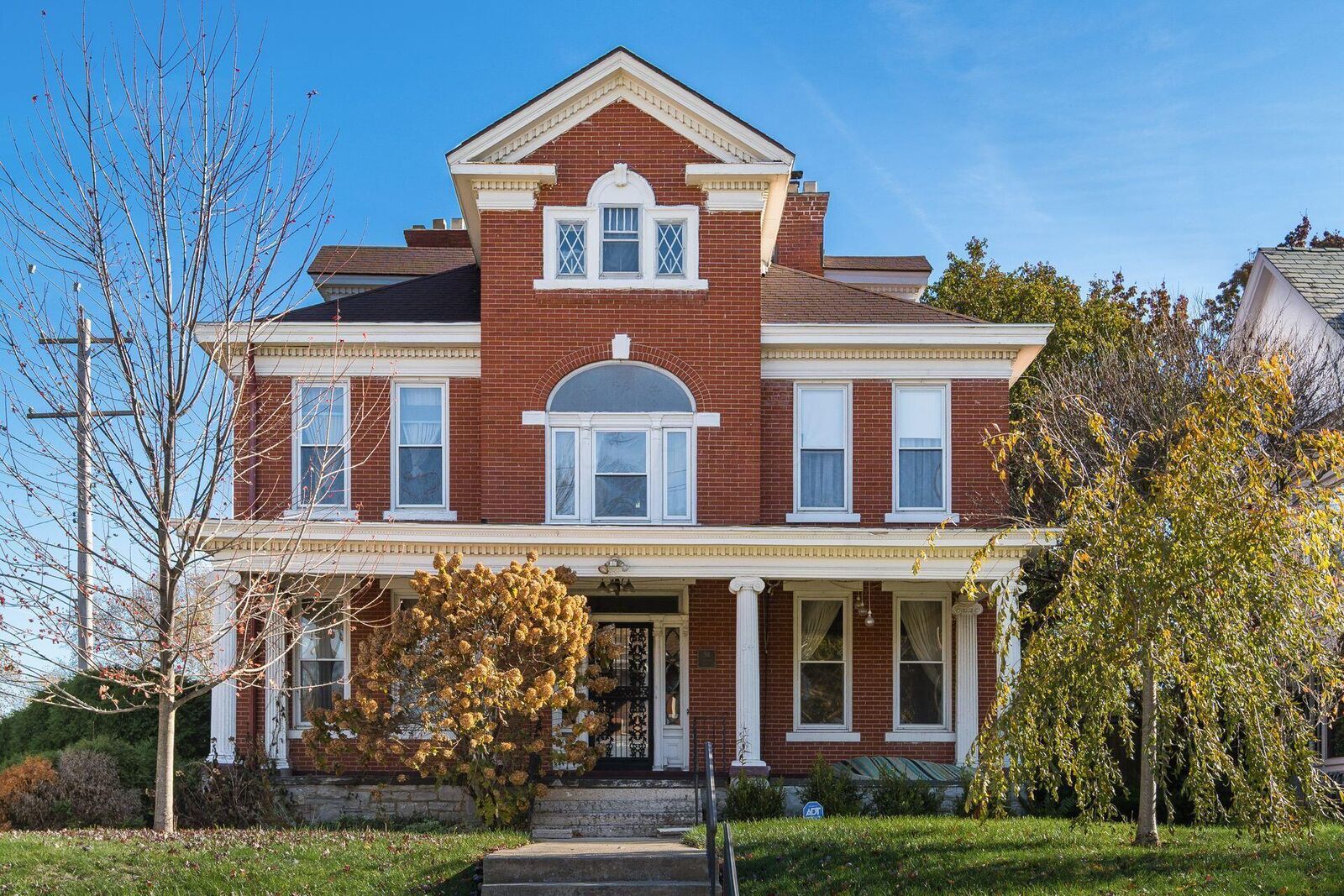 Property Photo:  54 N Woodland Avenue  OH 43203 