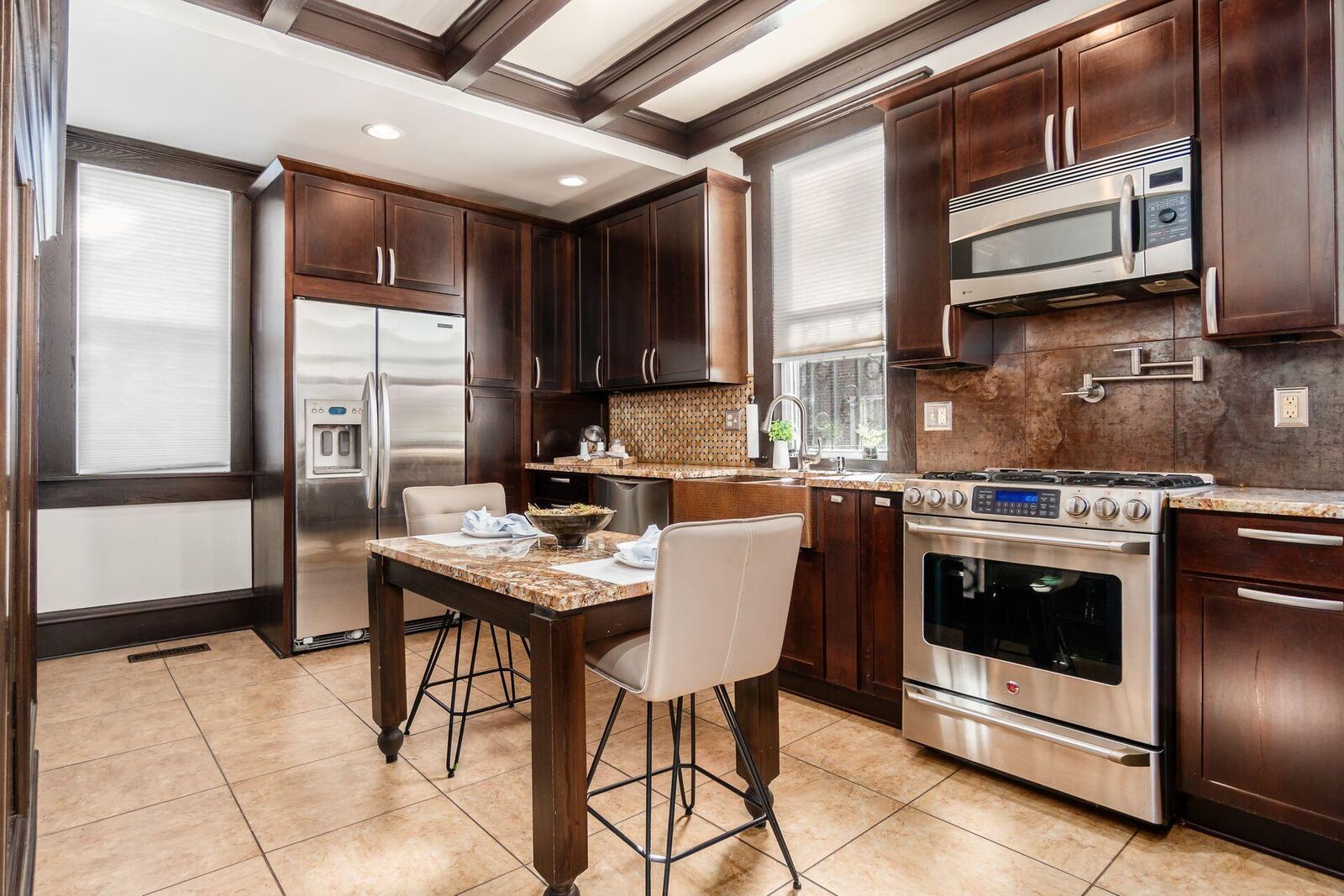 Property Photo: 54 N Woodland Avenue OH 43203