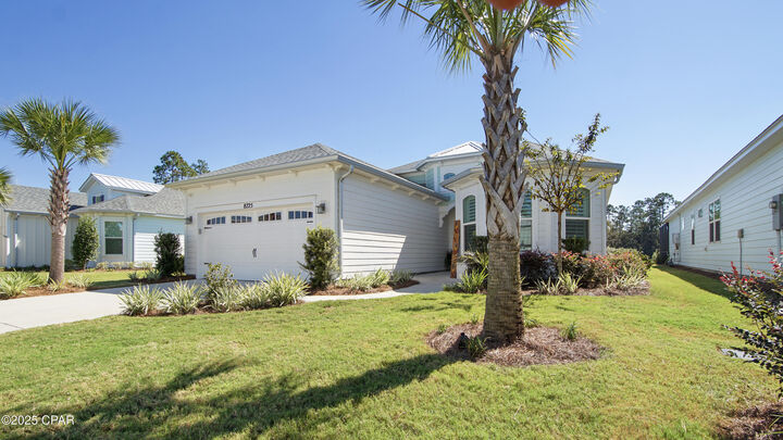 Property Photo: 8725 Coral Reef Way FL 32413