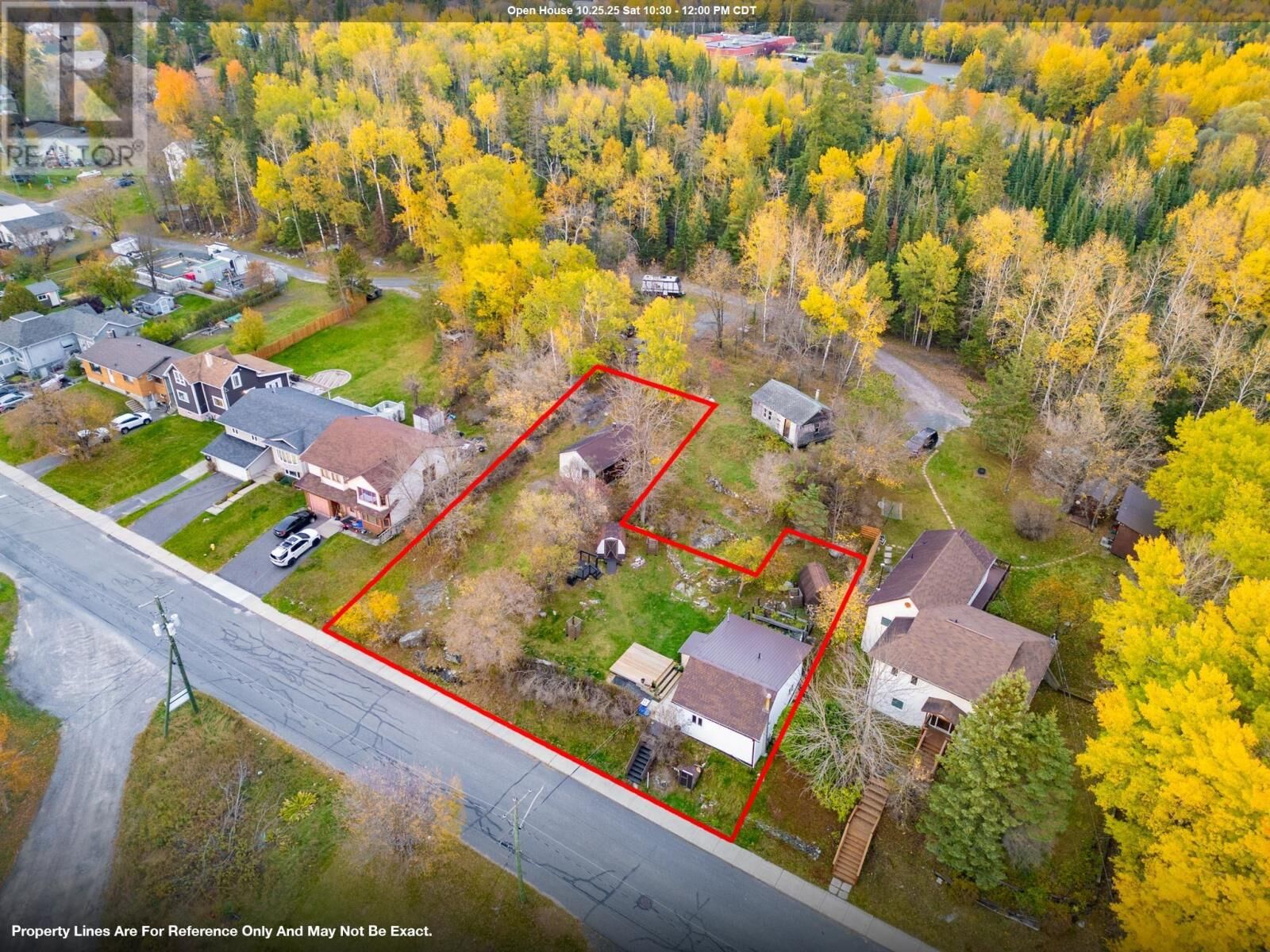 Property Photo:  875 & 869 Fourth Avenue South  ON P9N 1Z9