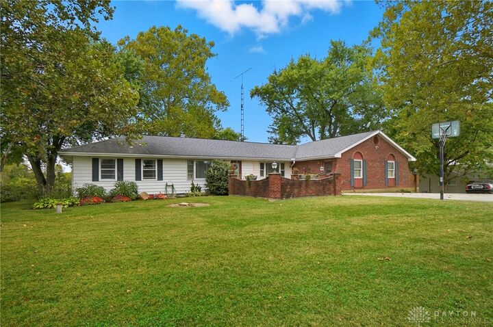 8375 Peters Pike  Dayton OH 45414 photo