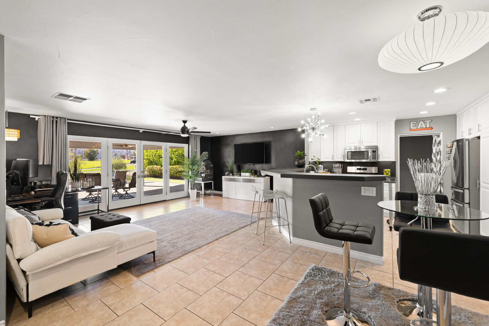 Property Photo:  77245 Indiana Avenue  CA 92211 