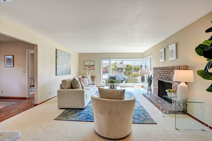 Property Photo:  1259 Eastshore Dr  CA 94501