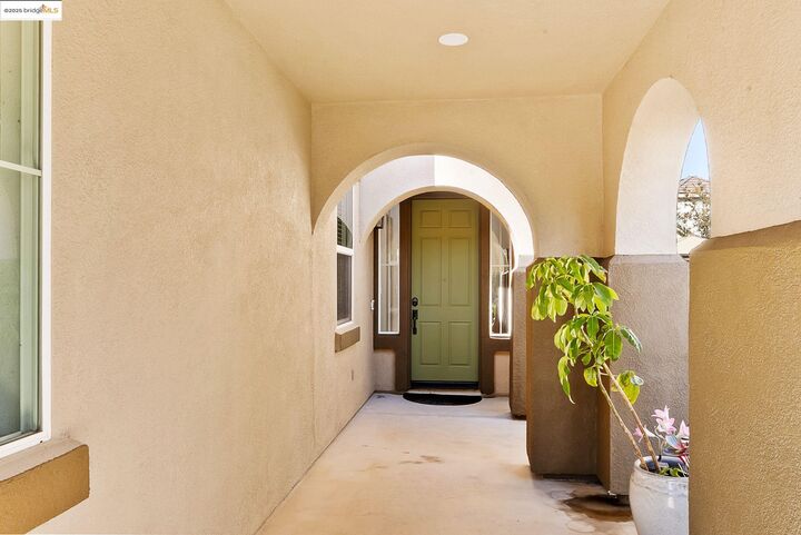 Property Photo: 115 Tennyson Ct CA 94505