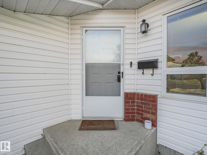 Property Photo: 15 Ritchie Way 23 AB T8A 5T3