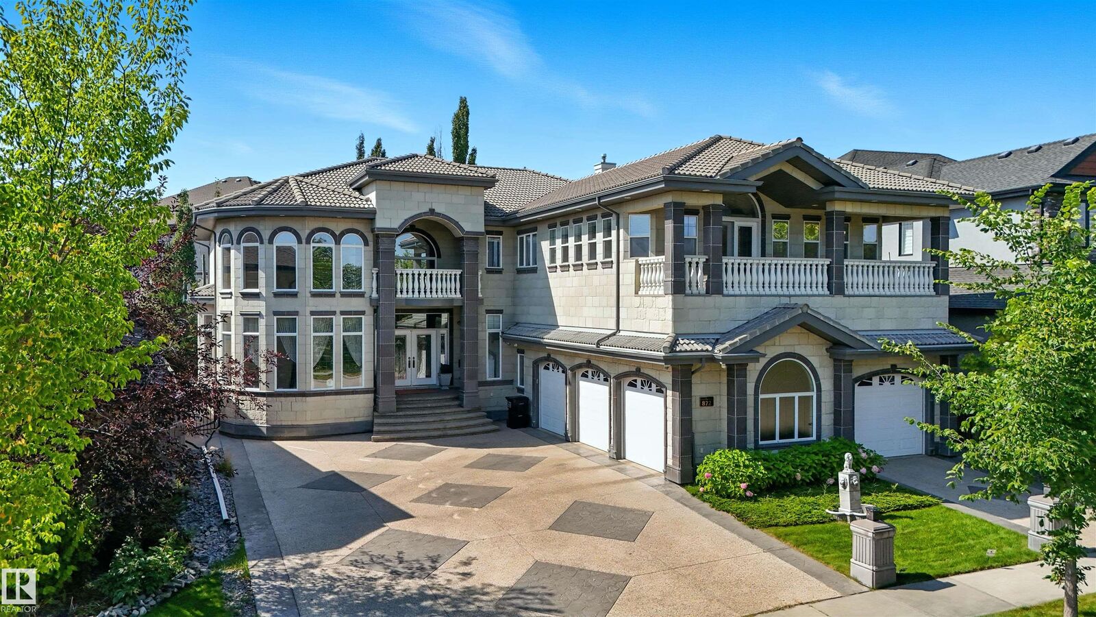 Property Photo:  872 Hollands Landing NW  AB T6R 3T1