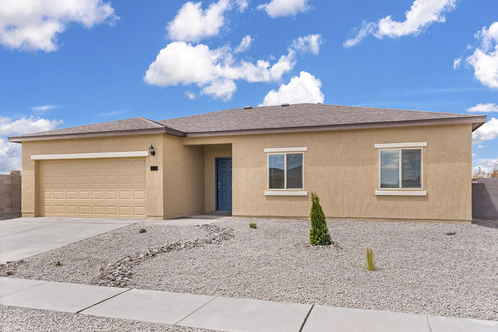 Property Photo:  812 Calle De Las Rosas  NM 87002 
