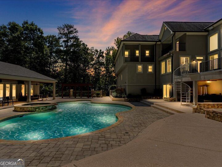 Property Photo:  330 N Peachtree Parkway  GA 30269 