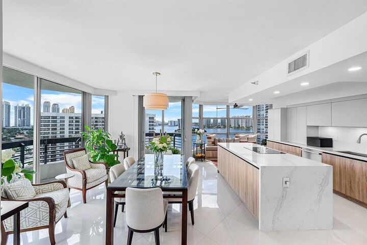 Property Photo:  3500 Mystic Pointe Dr 1808  FL 33180 