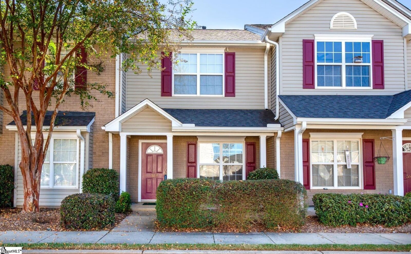 Property Photo: 553 Waterbrook Drive SC 29607