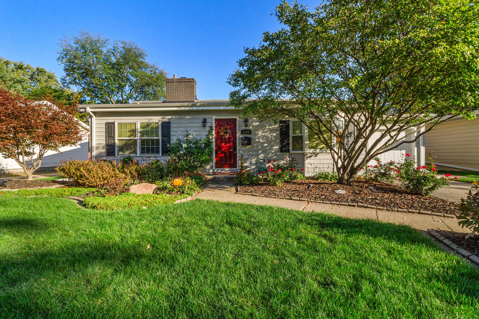 Property Photo:  1825 Oriole Drive  IN 46321 